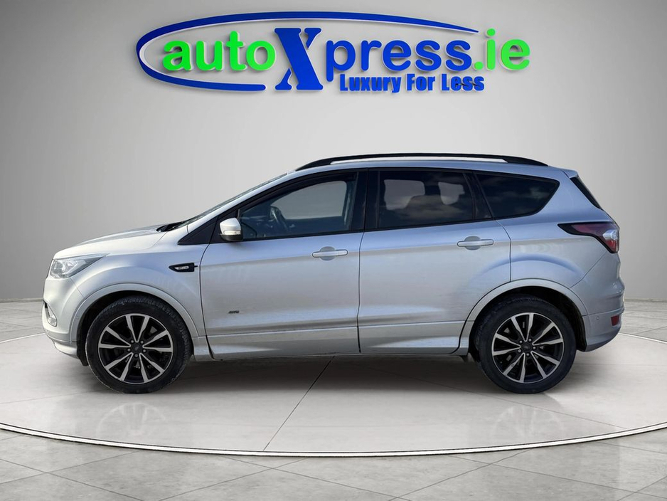 2019 Ford Kuga - image 5
