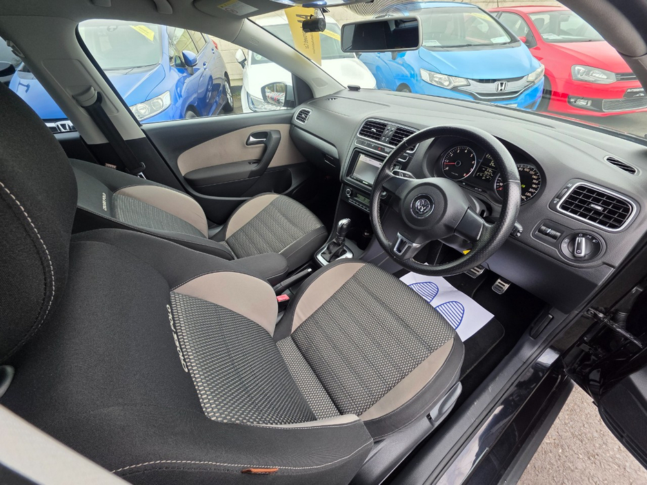 2011 Volkswagen Polo - image 14