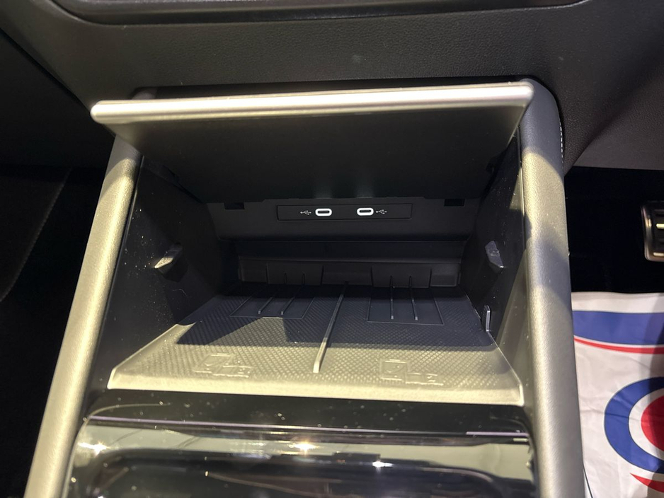 2026 Volkswagen Tayron R-line 75 PHEV €61,617