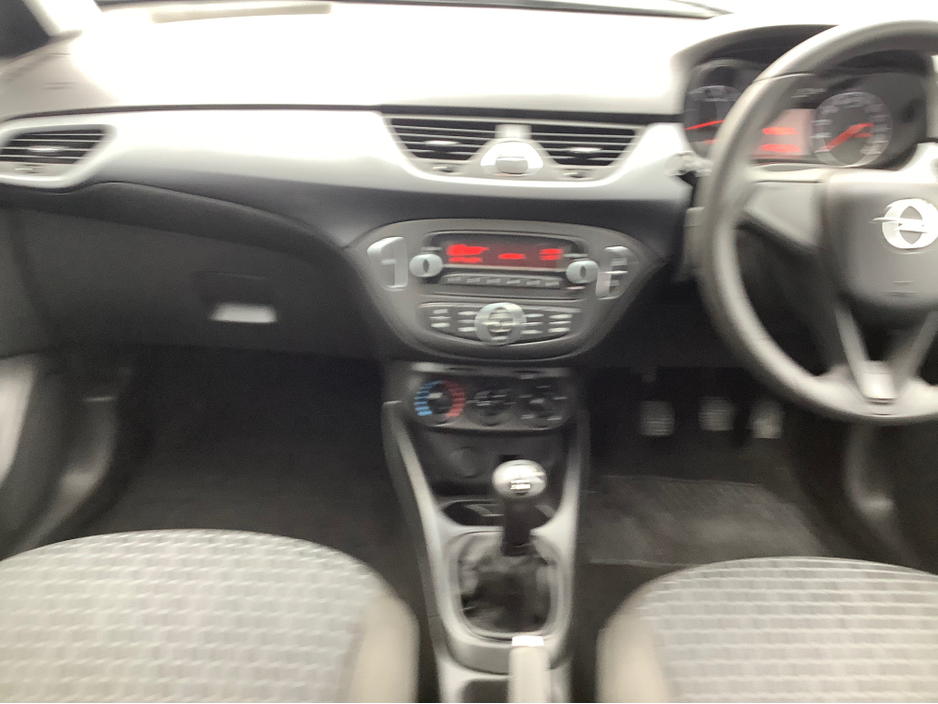 2016 Opel Corsa - image 6