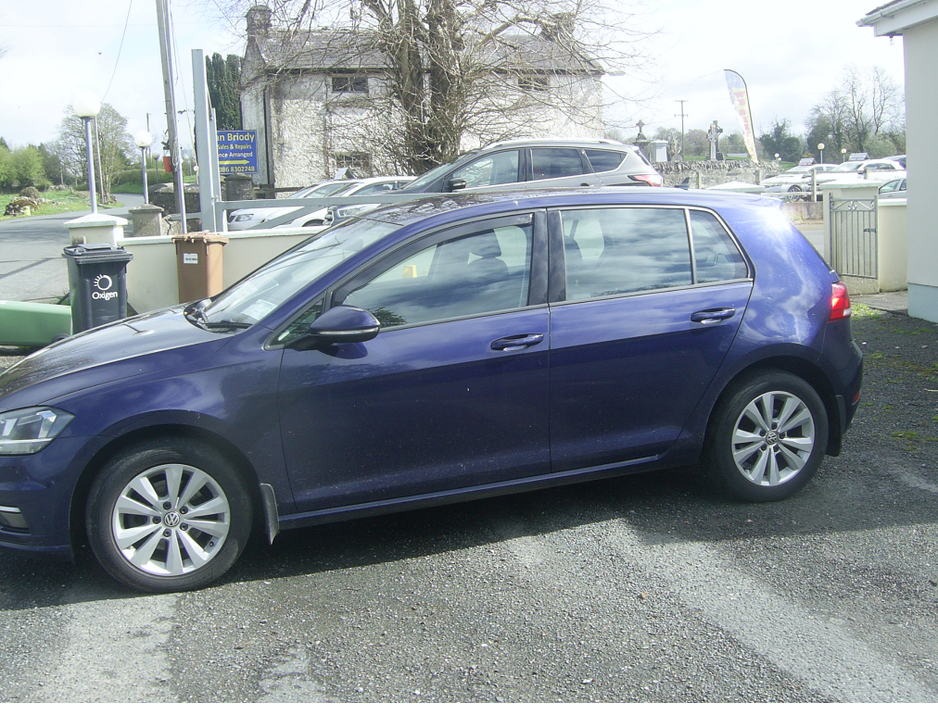 2018 Volkswagen Golf - image 3