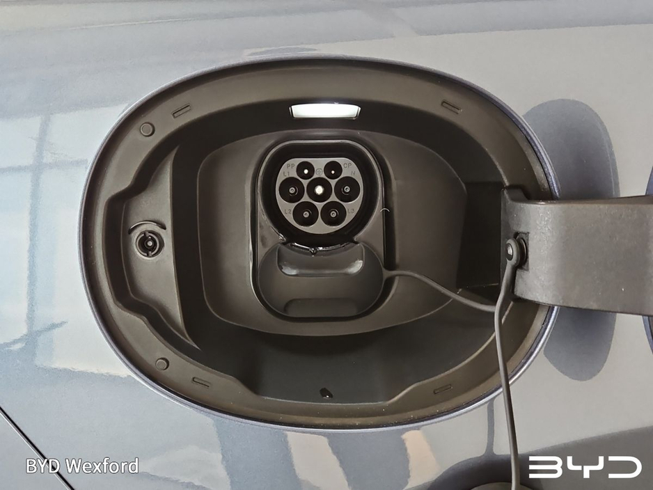 2025 BYD Seal - image 25