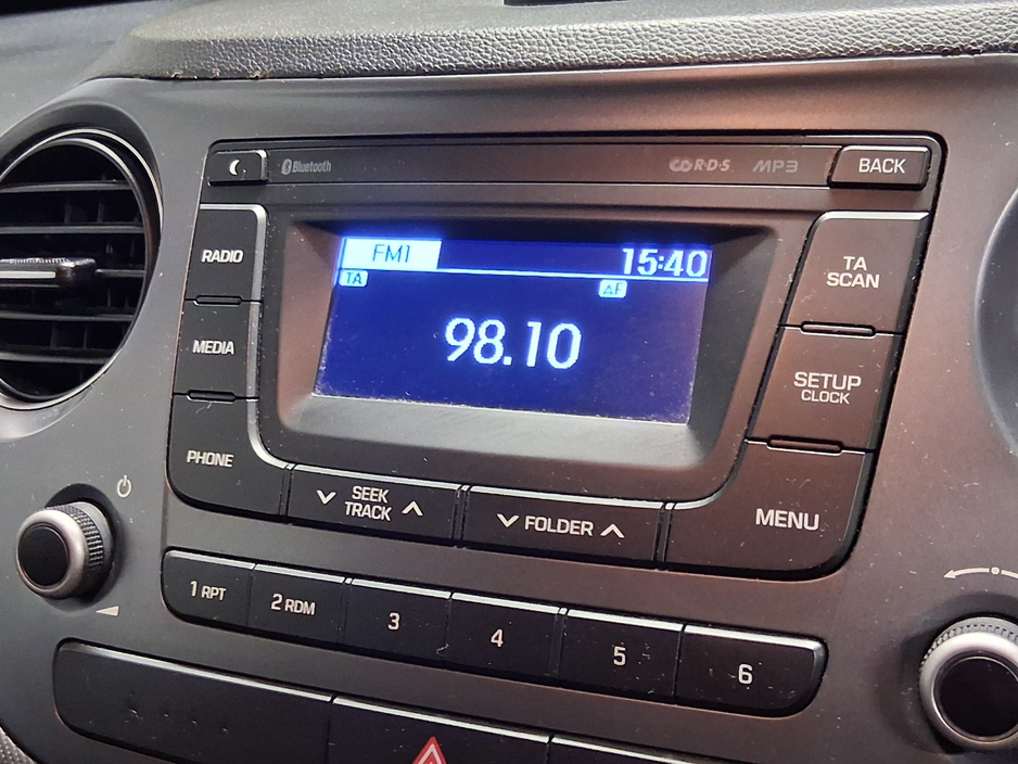 2018 Hyundai i10 - image 10