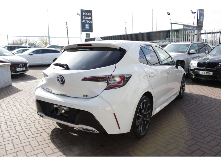 2018 Toyota Corolla - image 4