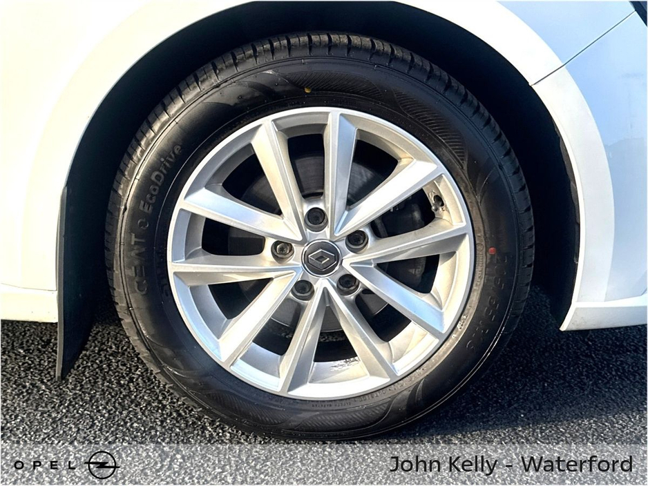 2021 Renault Megane 1.5 Blue dCi 115 Play GC €16,895