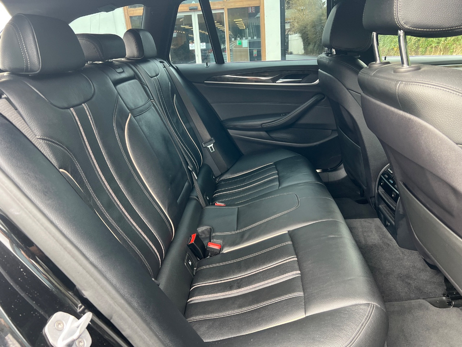 2018 BMW 5 Series - image 14