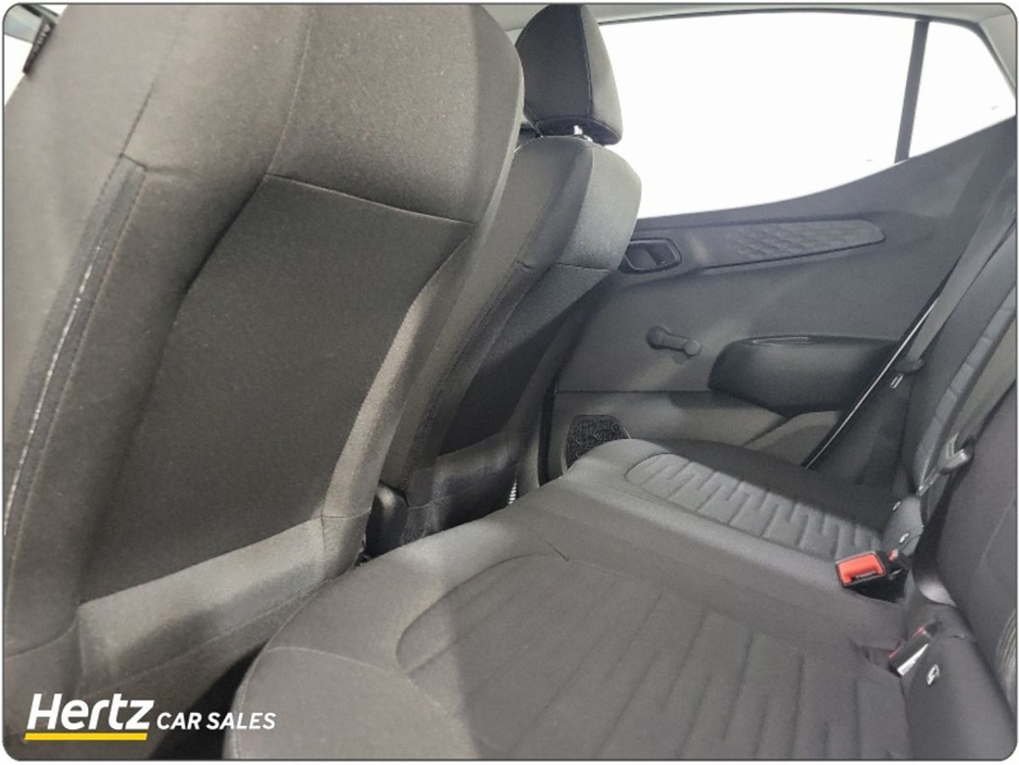 2024 Hyundai i10 - image 13