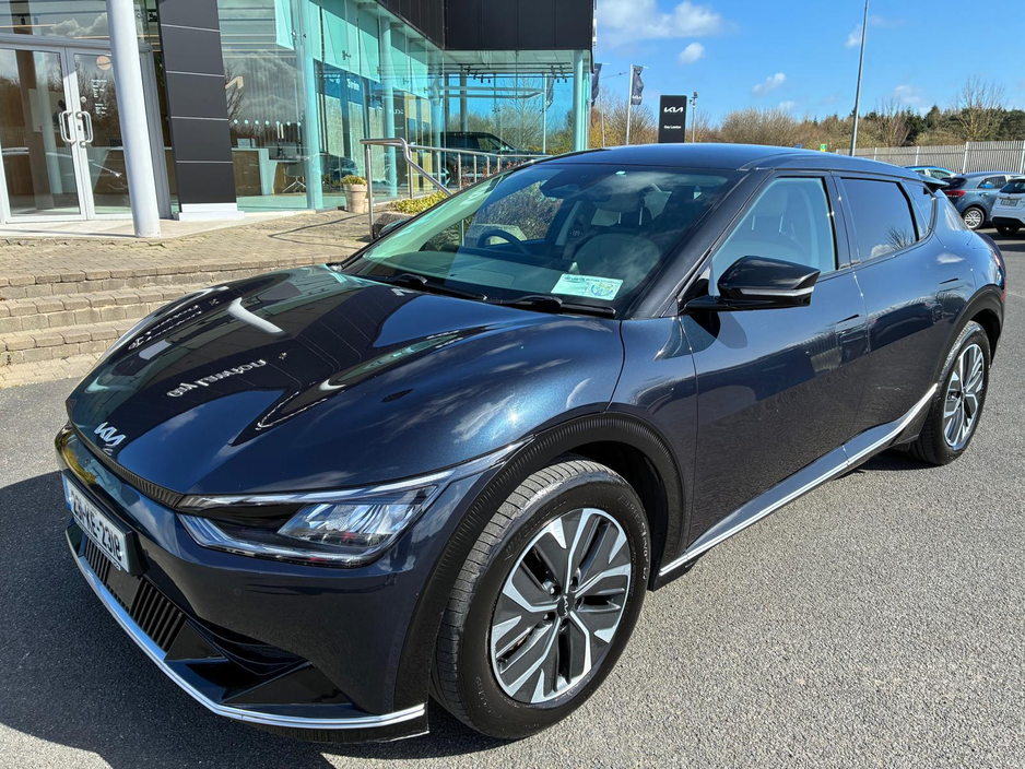 2023 Kia EV6 - image 2