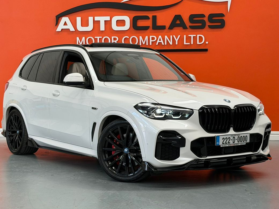 2022 BMW X5 - image 3