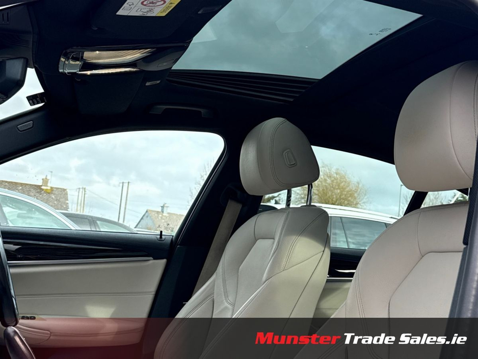 2018 BMW 5 Series - image 13