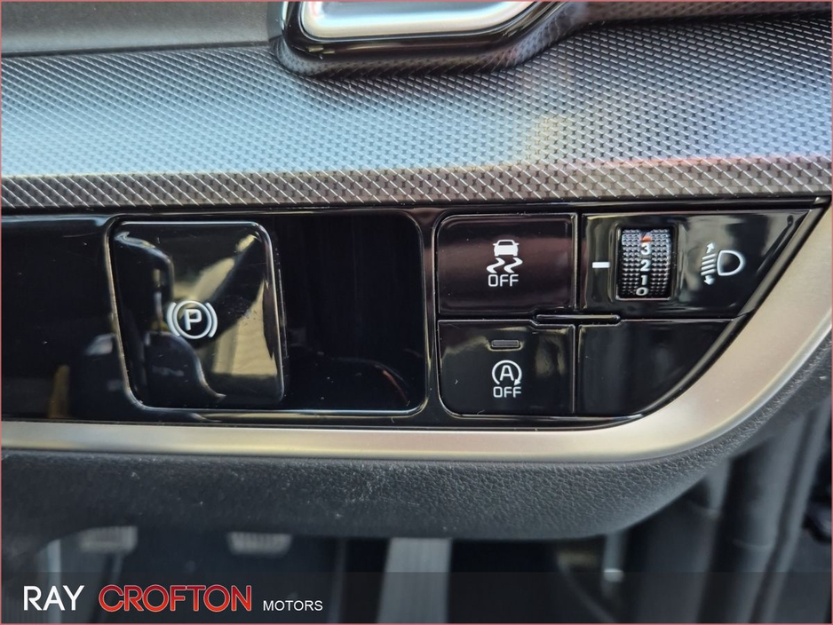 2022 Kia Sportage - image 18