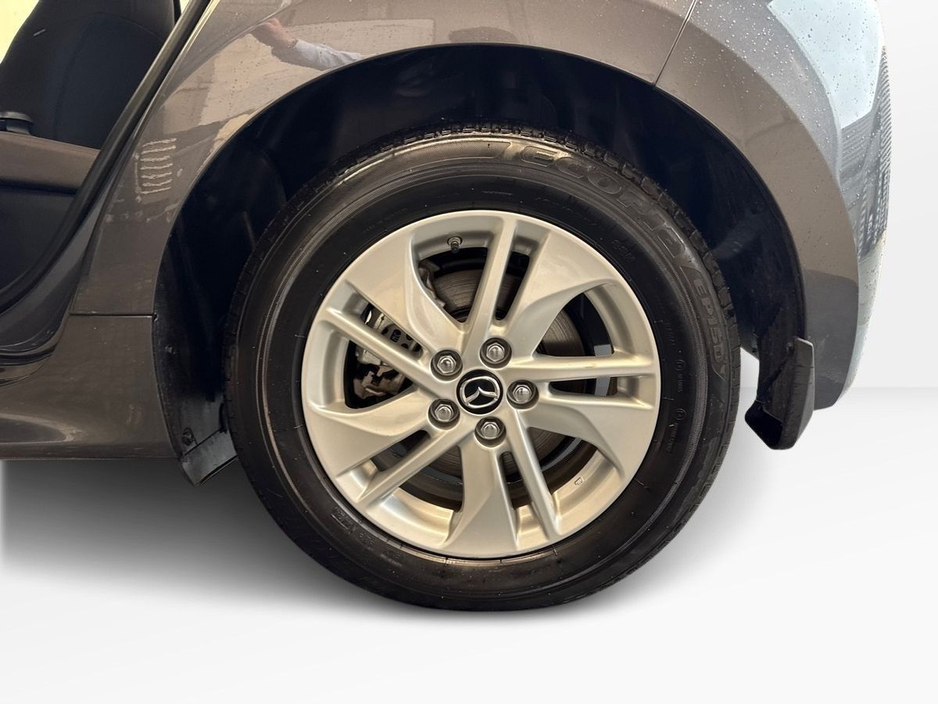 2025 Mazda Mazda2 - image 5