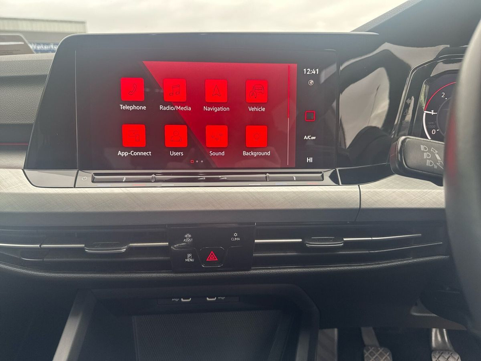 2023 Volkswagen Golf 2.0 TDI 115HP Life €24,975