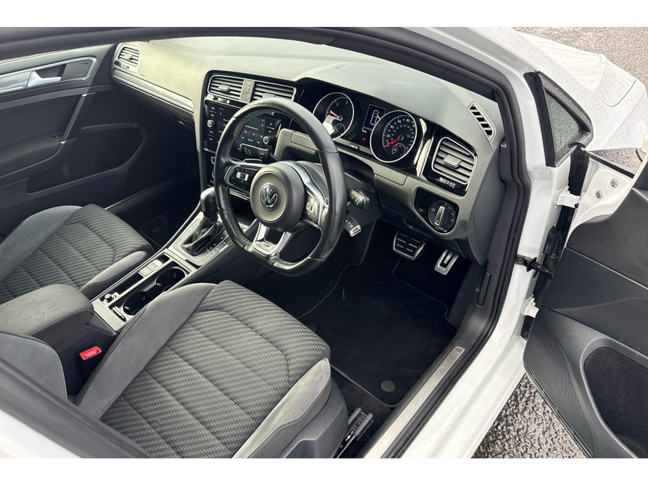 2019 Volkswagen Golf R-LINE TDI S-A DSG €22,950