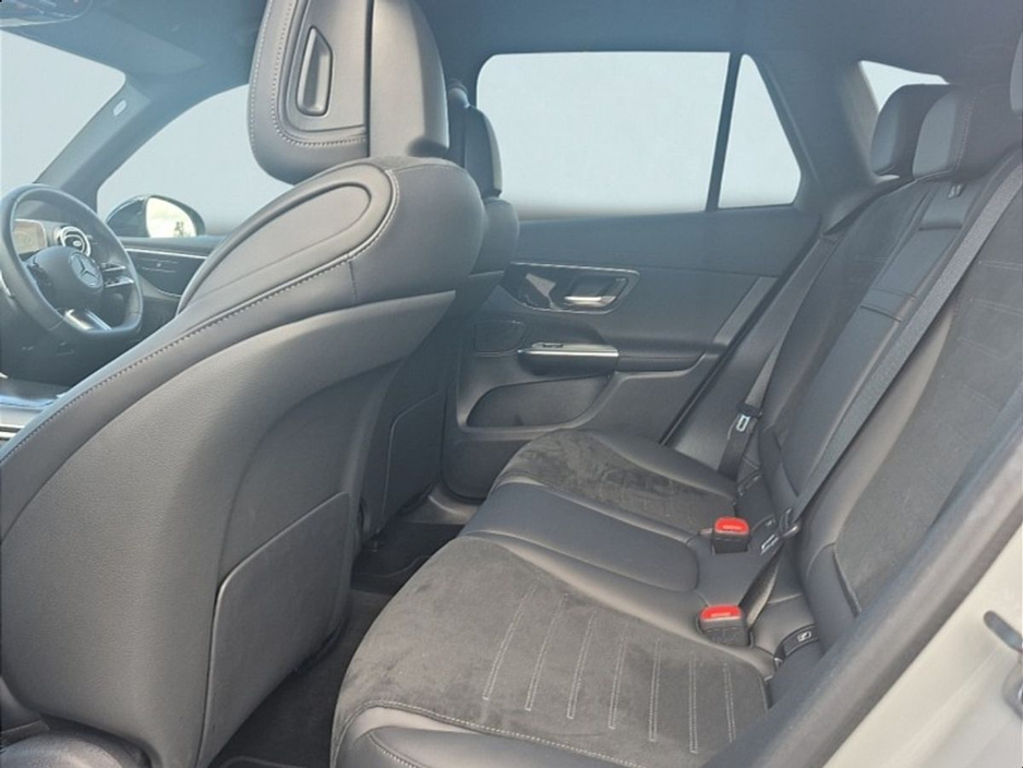 2025 Mercedes-Benz 300 - image 8