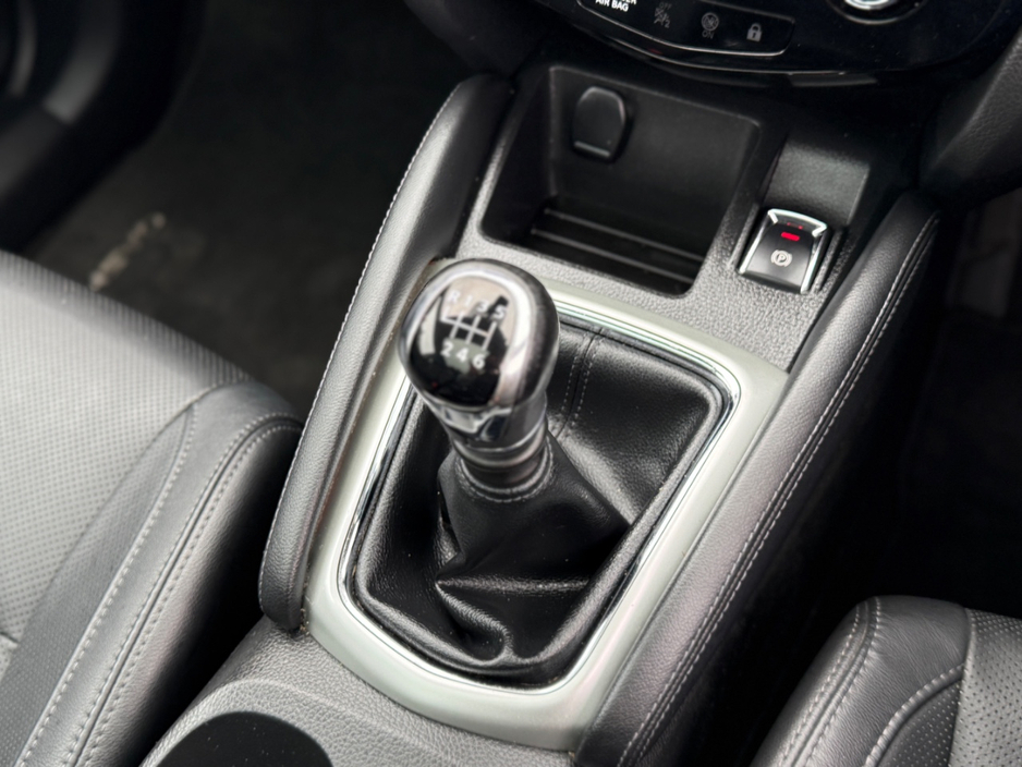 2017 Nissan Qashqai - image 28