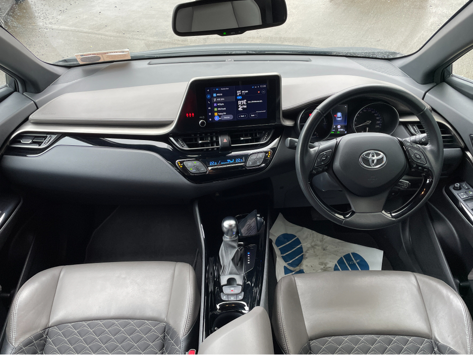 2023 Toyota C-HR - image 8