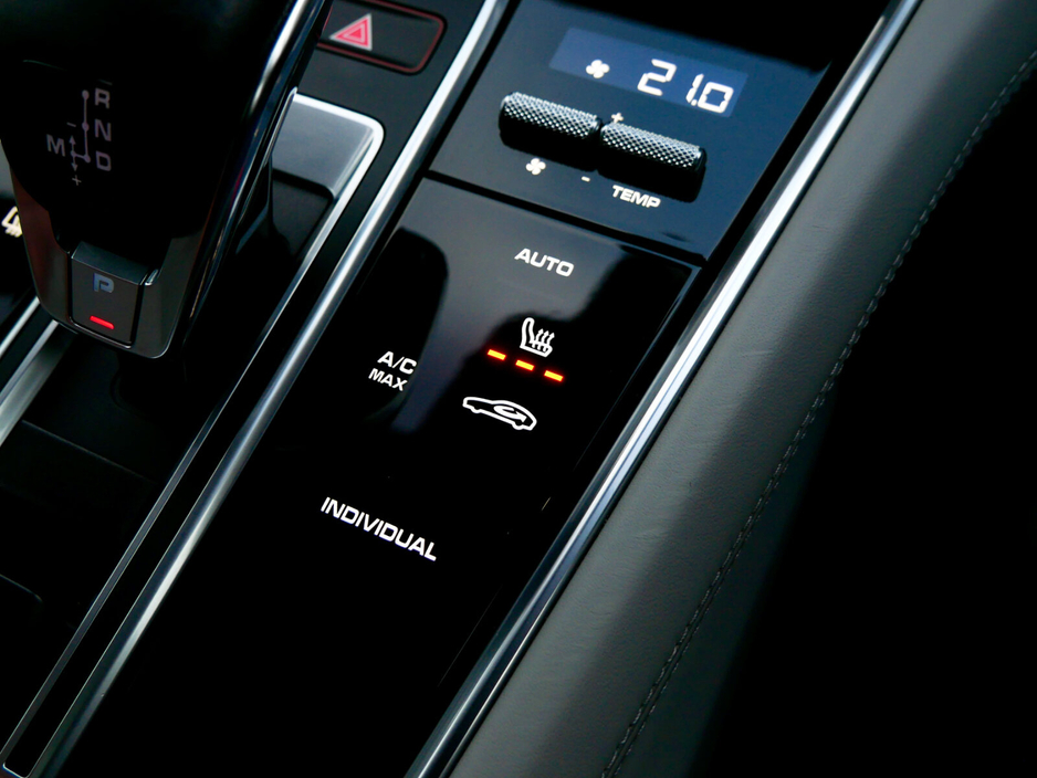 2023 Porsche Panamera - image 29