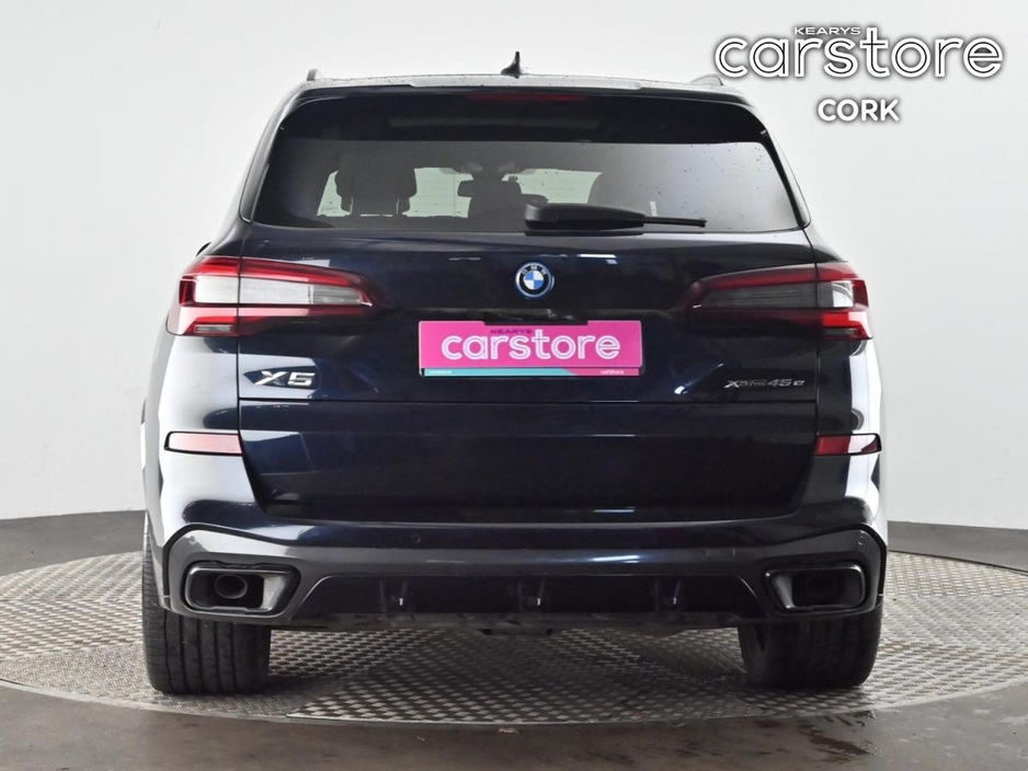 2022 BMW X5 xDrive45e xLine €57,880