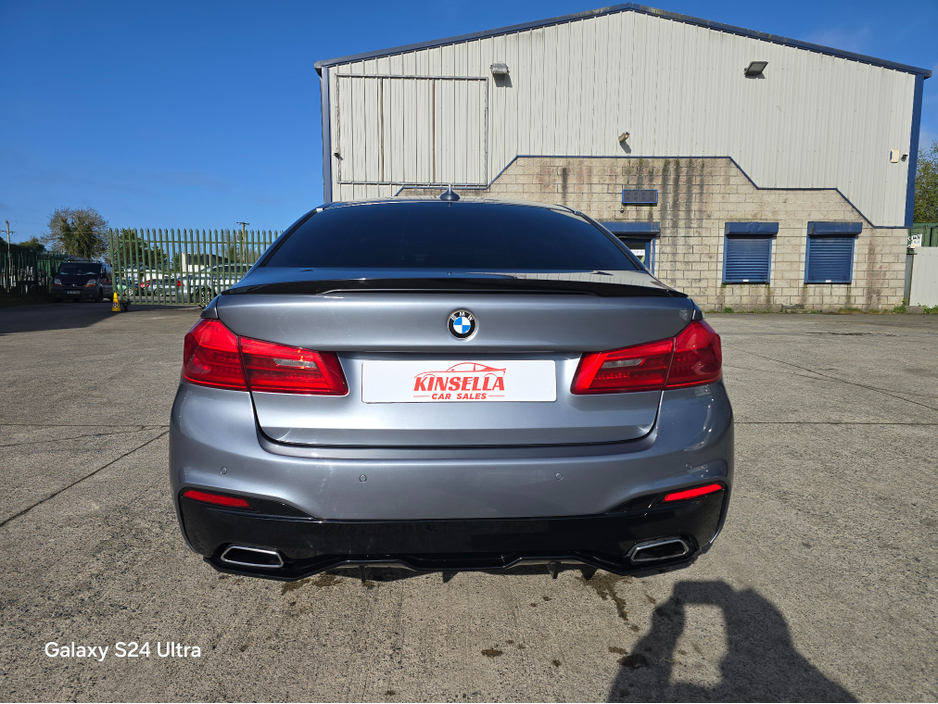 2018 BMW 5 Series - image 8