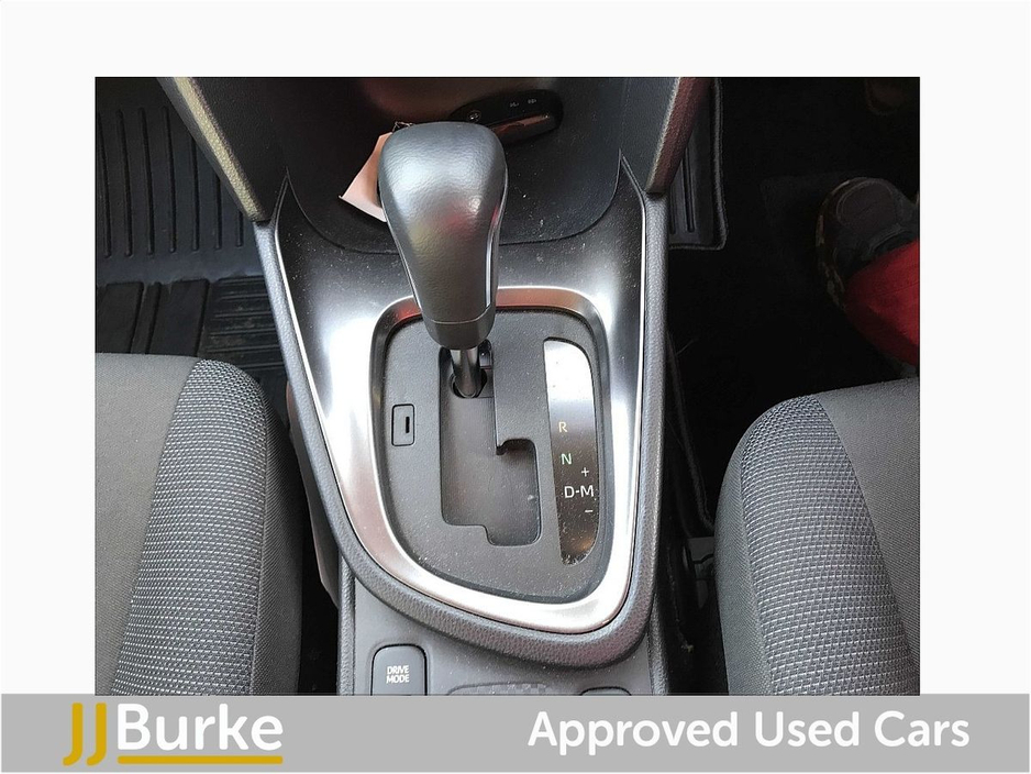 2024 Toyota Yaris - image 27