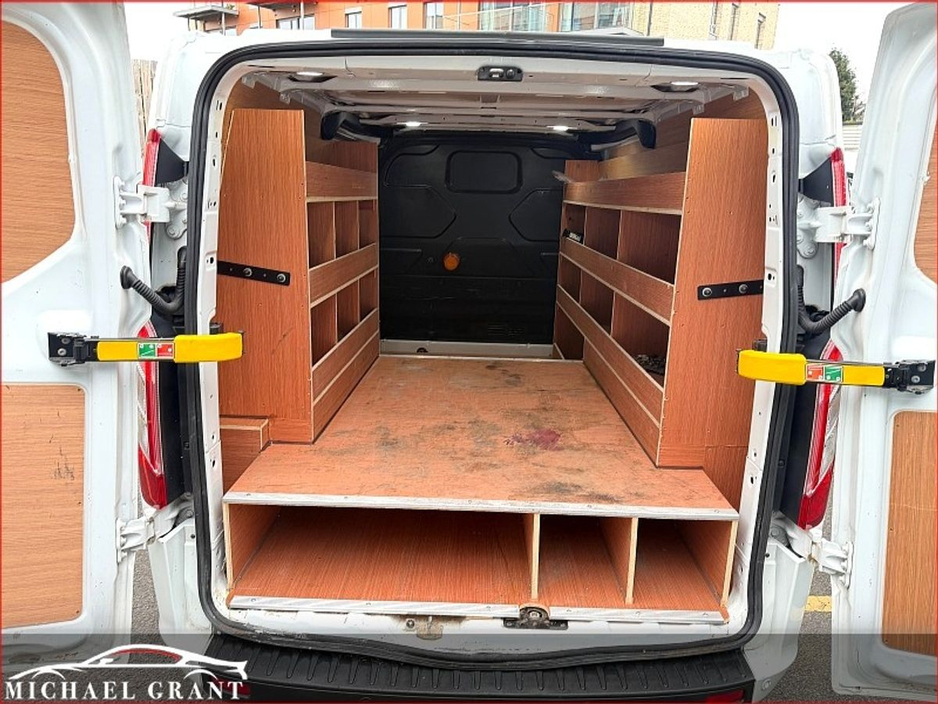 2020 Ford Transit - image 19