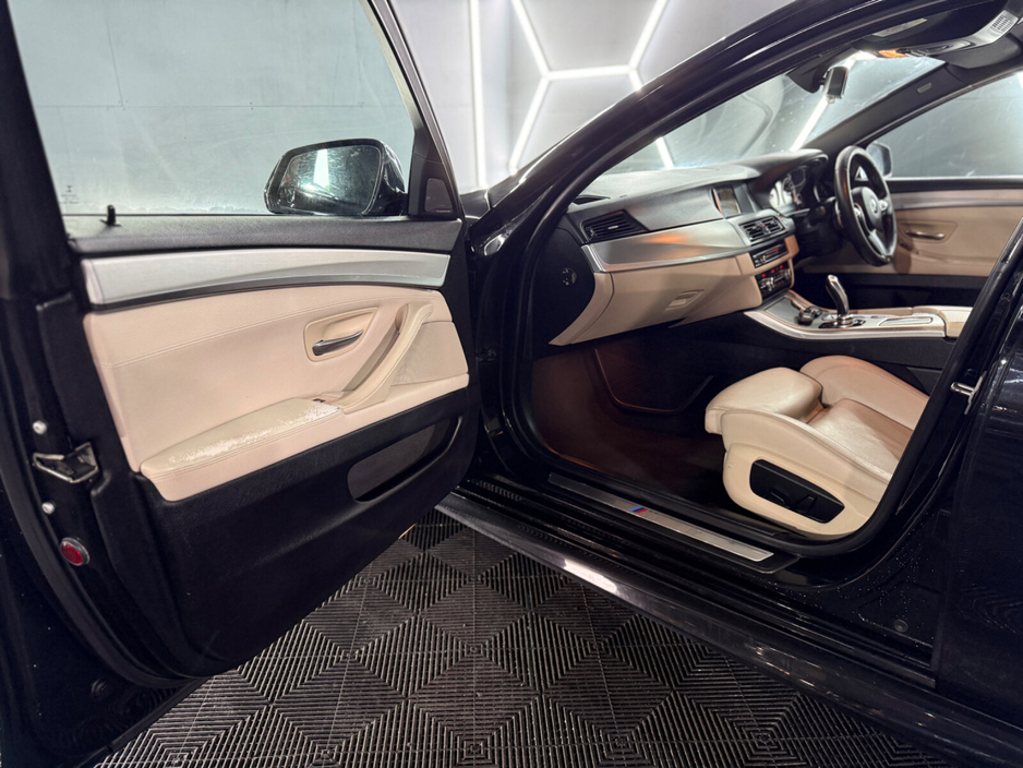 2015 BMW 5 Series - image 17