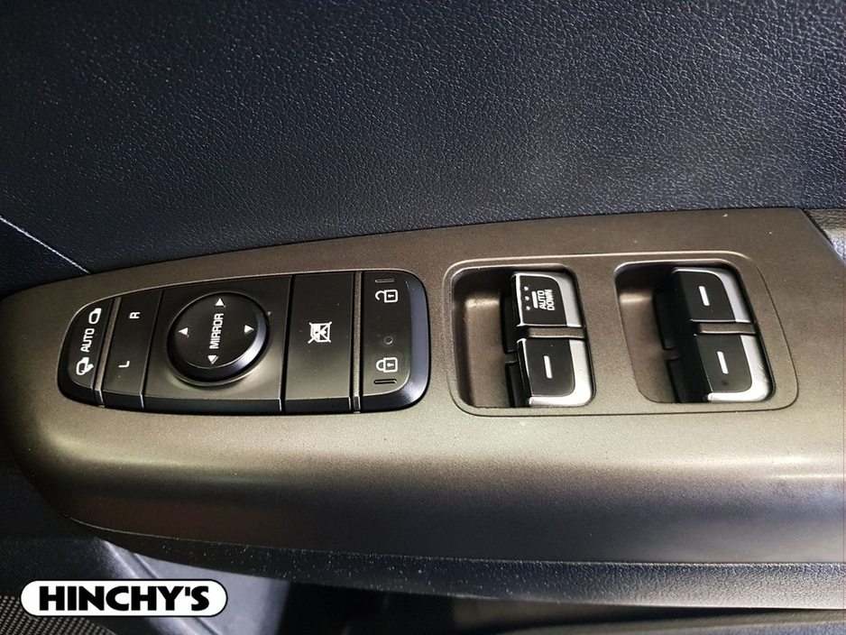 2021 Kia Sportage - image 20