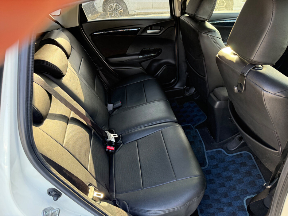 2015 Honda Jazz - image 20