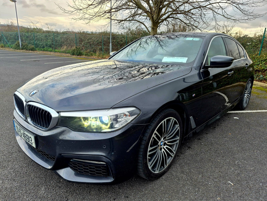 2017 BMW 5 Series - image 5