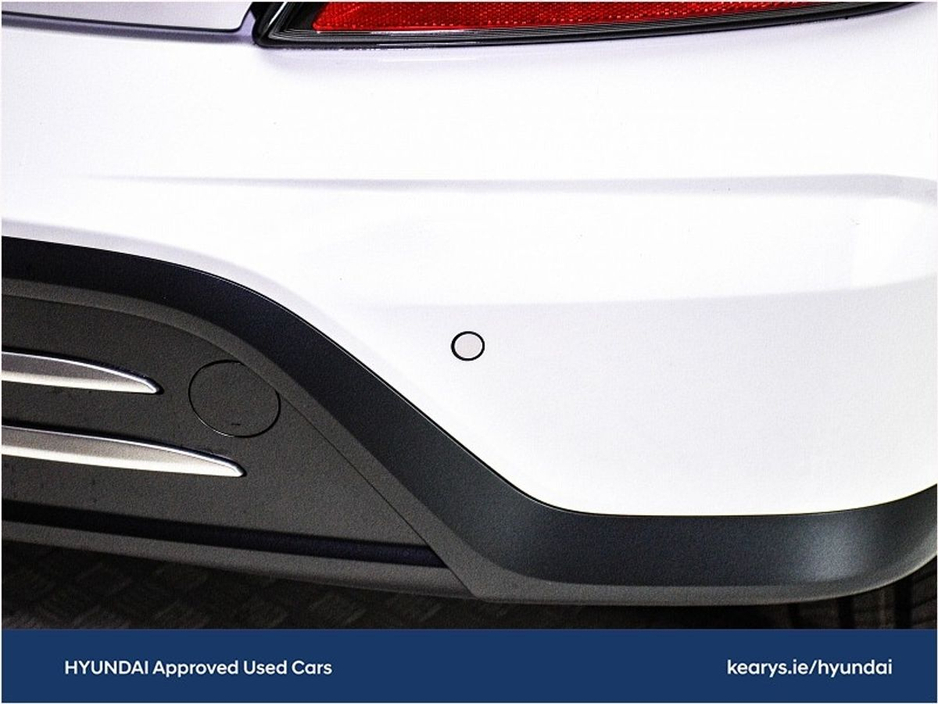 2023 Hyundai Kona EV Executive 39 kWh €22,490