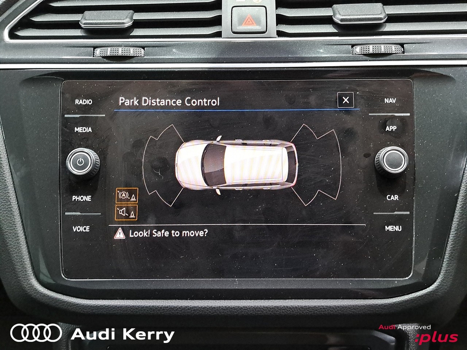 2022 Volkswagen Tiguan - image 16