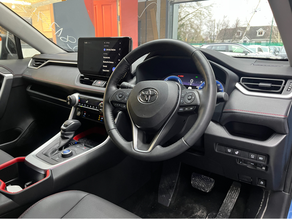 2024 Toyota Rav4 - image 9