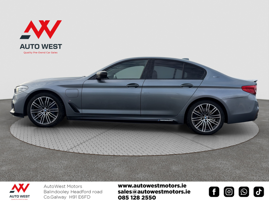 2018 BMW 5 Series - image 4