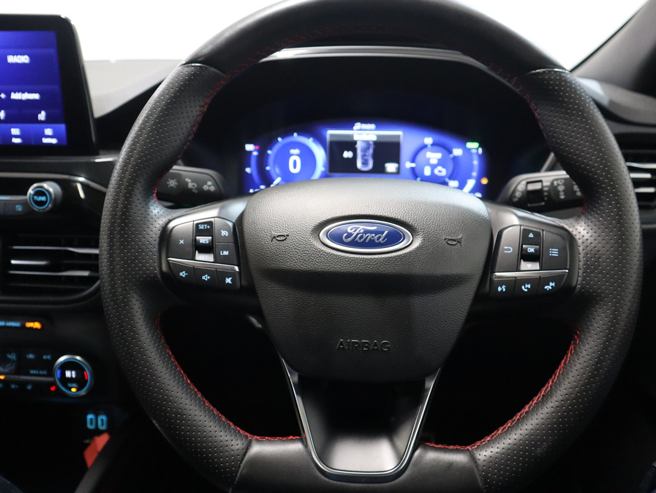 2022 Ford Kuga - image 12