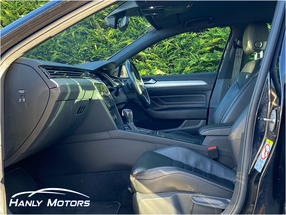 2020 Volkswagen Passat - image 14