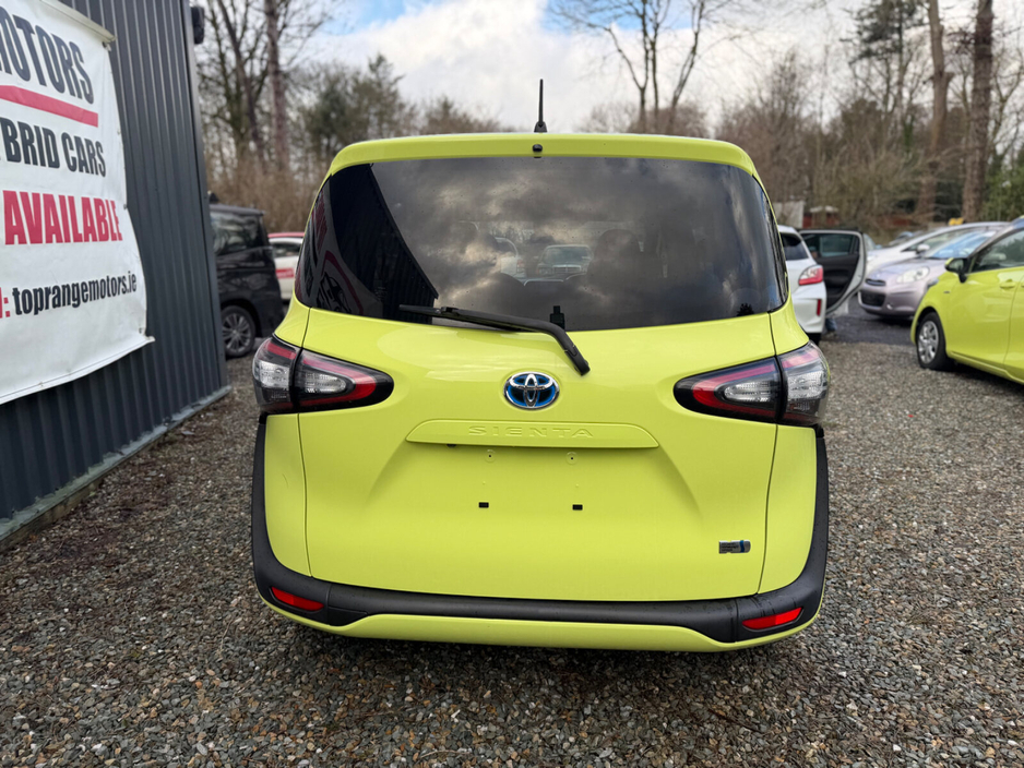 2016 Toyota Sienta  €12,500