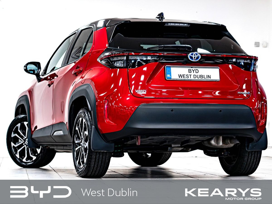 2022 Toyota Yaris Cross - image 2