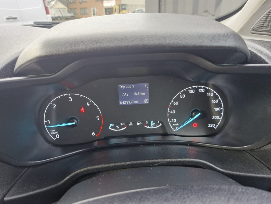 2022 Ford Transit Connect - image 18