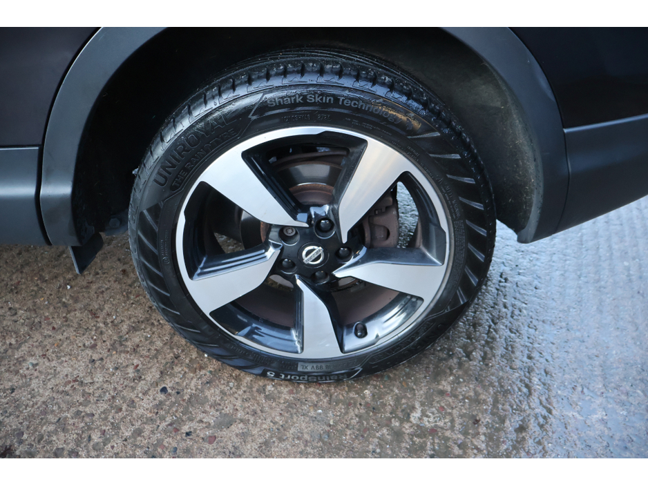 2017 Nissan Qashqai N-VISION 360 Huge Spec New Timing Belt Exceptional Condition! €13,995