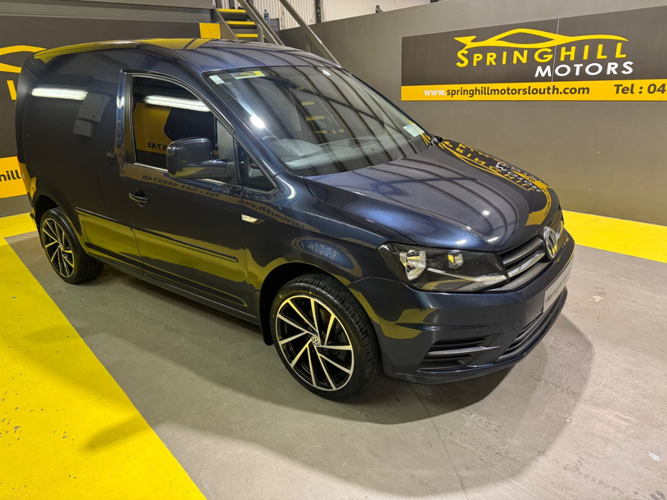 2020 Volkswagen Caddy - image 2