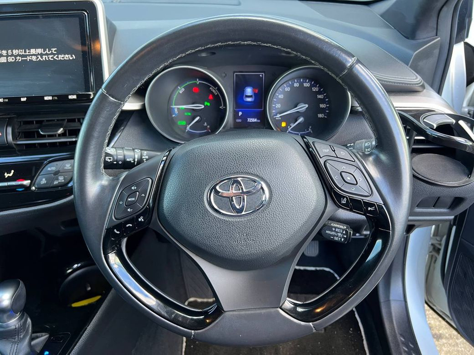 2019 Toyota C-HR - image 4