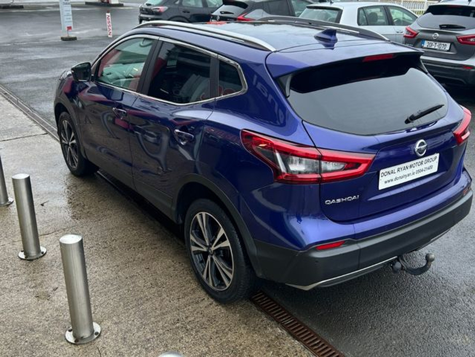 2019 Nissan Qashqai tekna €18,450