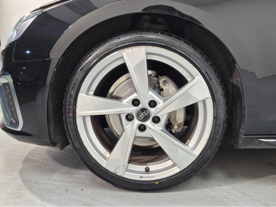 2023 Audi A4 - image 10