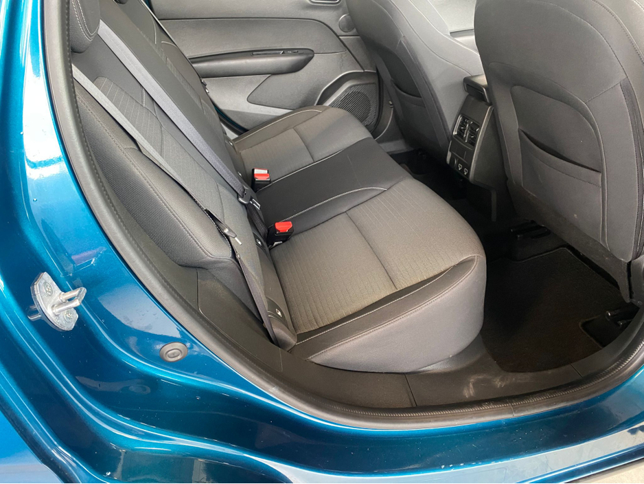 2022 Renault Arkana - image 13