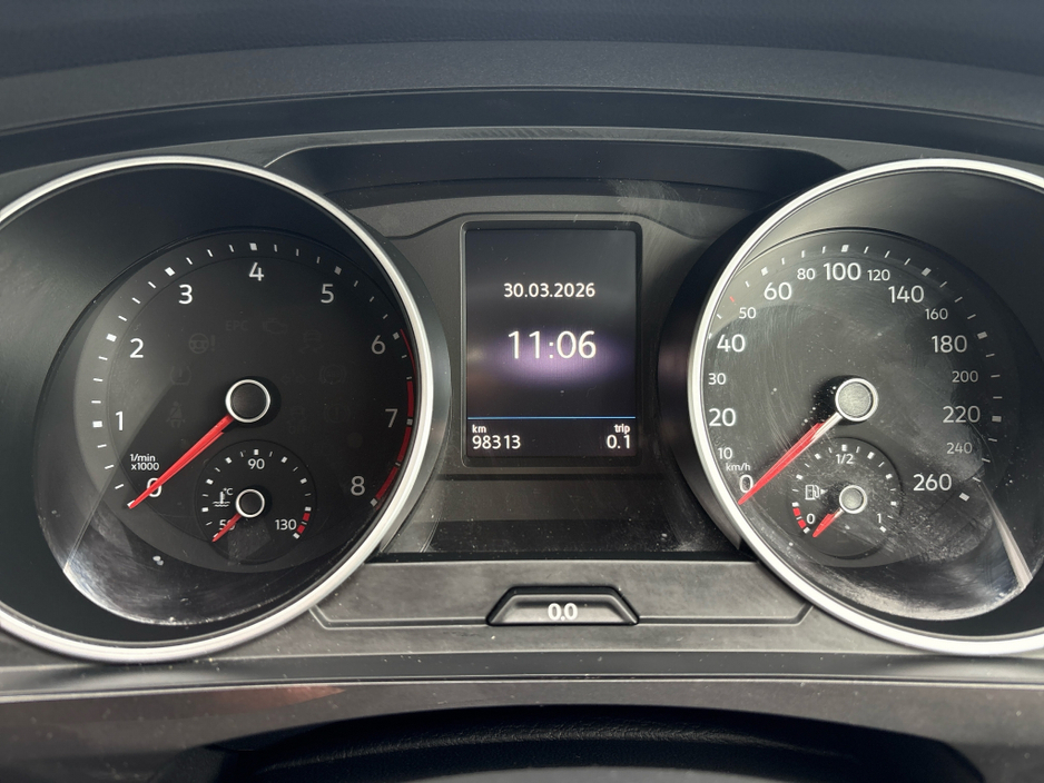 2021 Volkswagen Tiguan - image 14