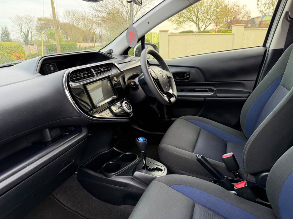 2018 Toyota Aqua - image 15