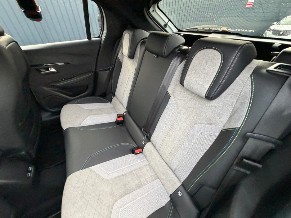 2020 Peugeot 208 - image 36