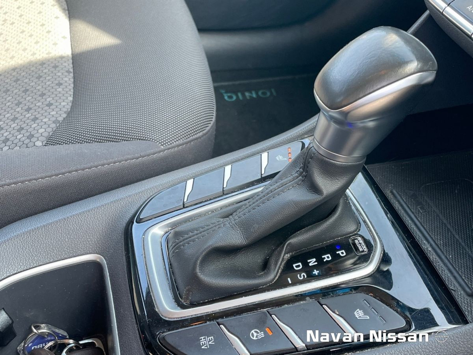 2018 Hyundai Ioniq - image 28