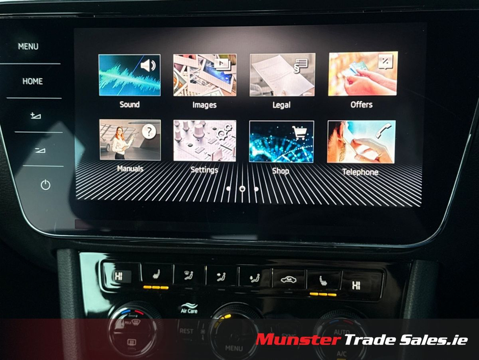 2022 Skoda Superb - image 12